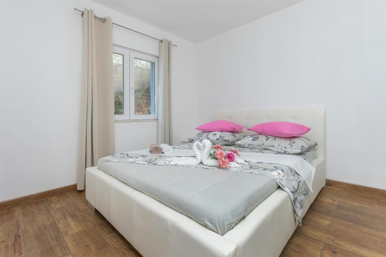 Apartments Lorenzo Локва-Рогозниця Екстер'єр фото