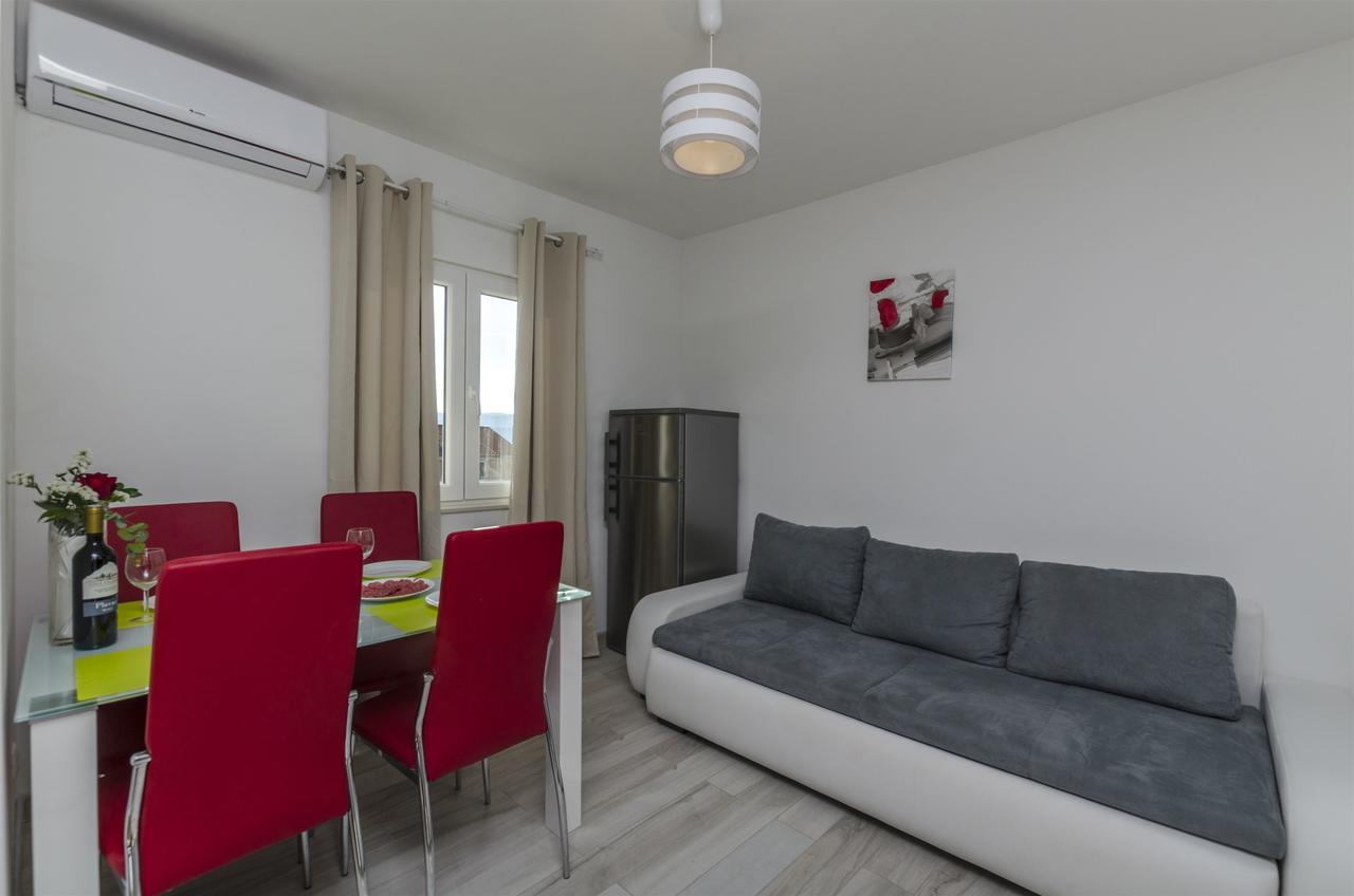 Apartments Lorenzo Локва-Рогозниця Екстер'єр фото