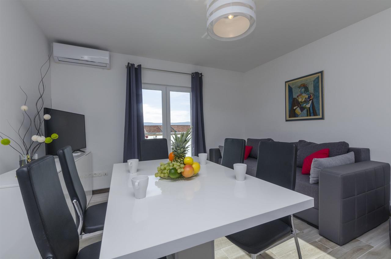 Apartments Lorenzo Локва-Рогозниця Екстер'єр фото